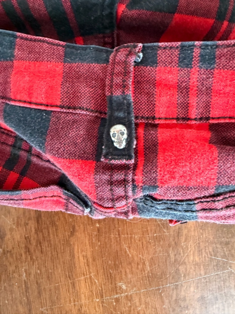 Black heart Red & Black Plaid Skinny Pants with Zip and Patch Details - Picture 5 of 9